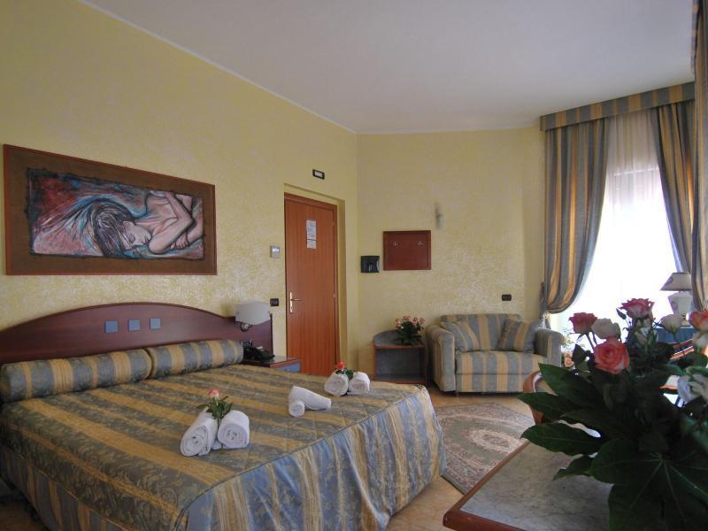 Hotel San Giuseppe - Cityhotel Catanzaro Bagian luar foto