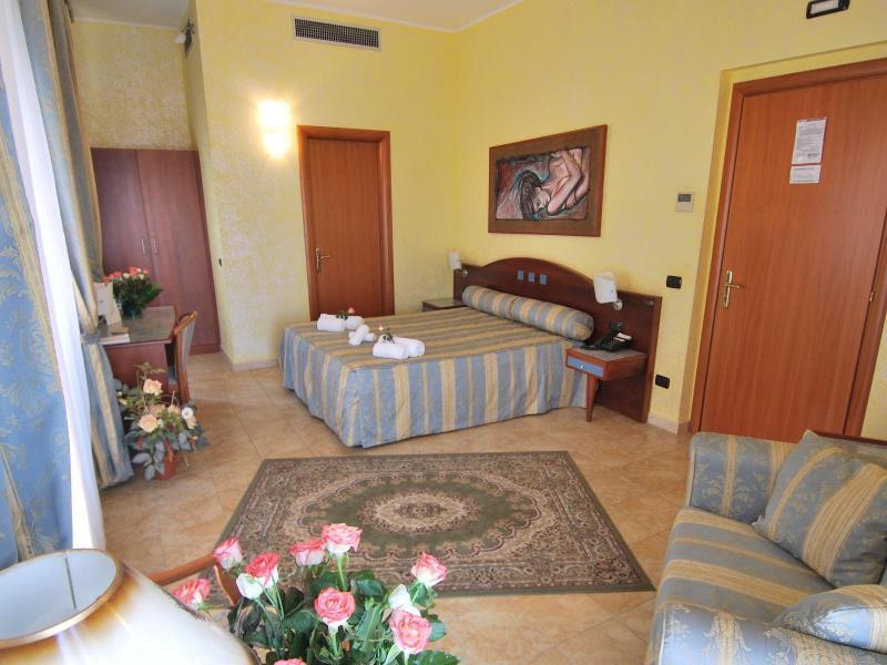 Hotel San Giuseppe - Cityhotel Catanzaro Bagian luar foto