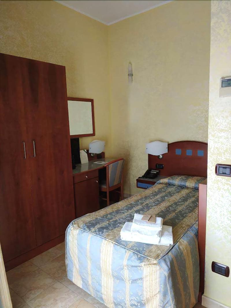 Hotel San Giuseppe - Cityhotel Catanzaro Bagian luar foto