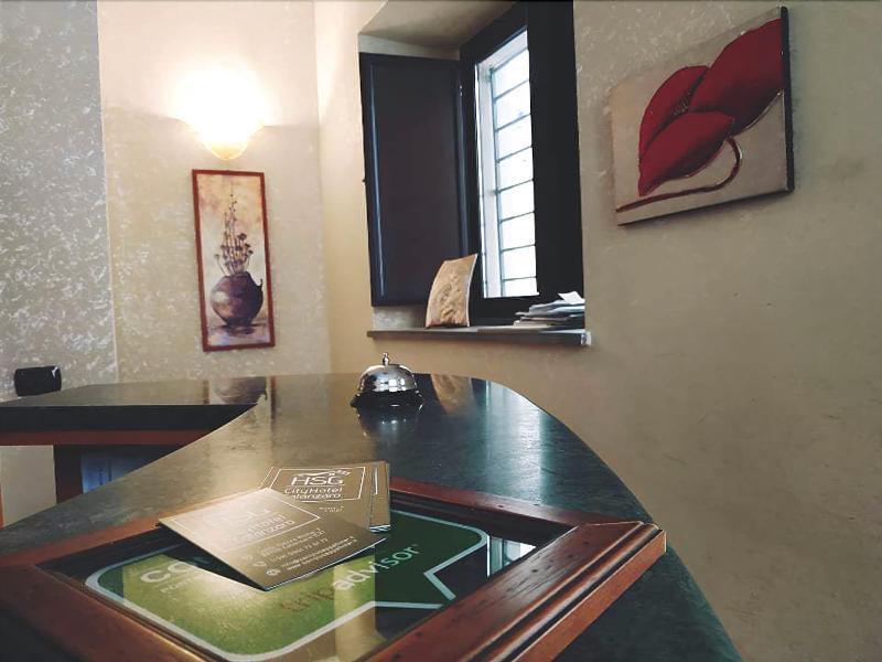 Hotel San Giuseppe - Cityhotel Catanzaro Bagian luar foto
