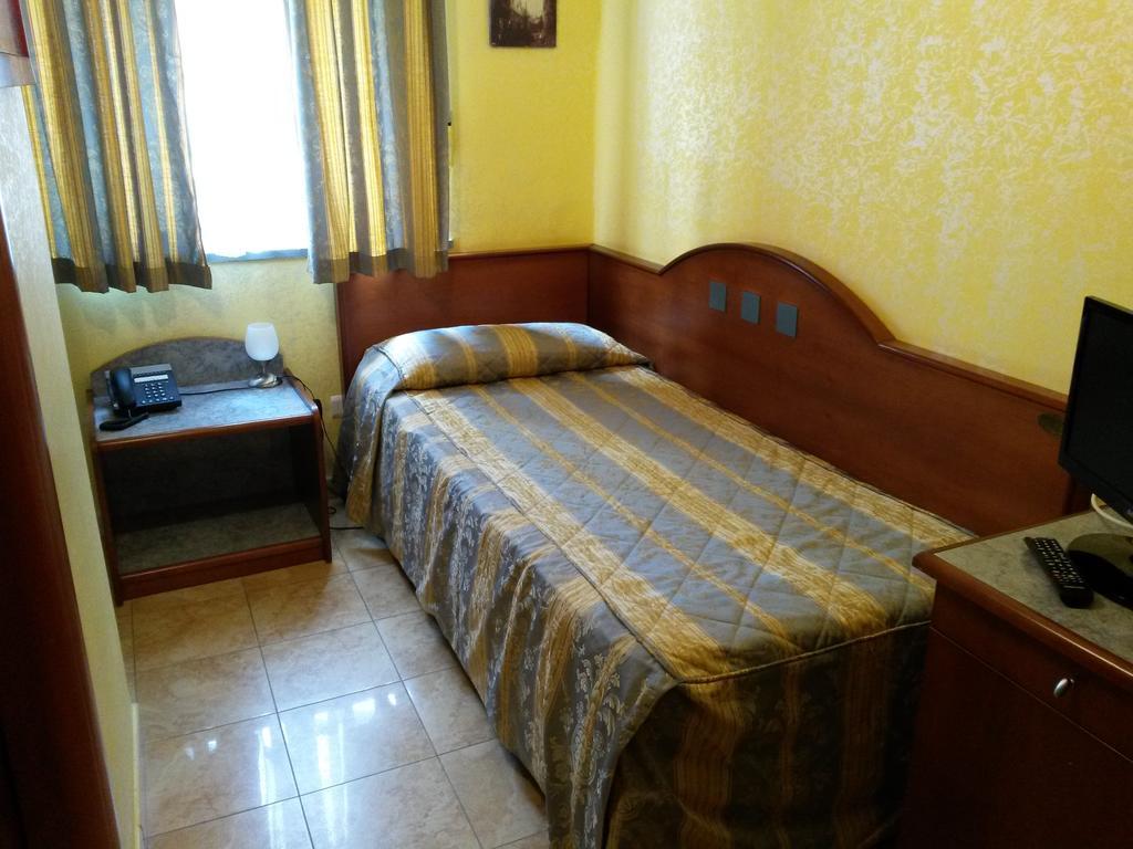 Hotel San Giuseppe - Cityhotel Catanzaro Bagian luar foto
