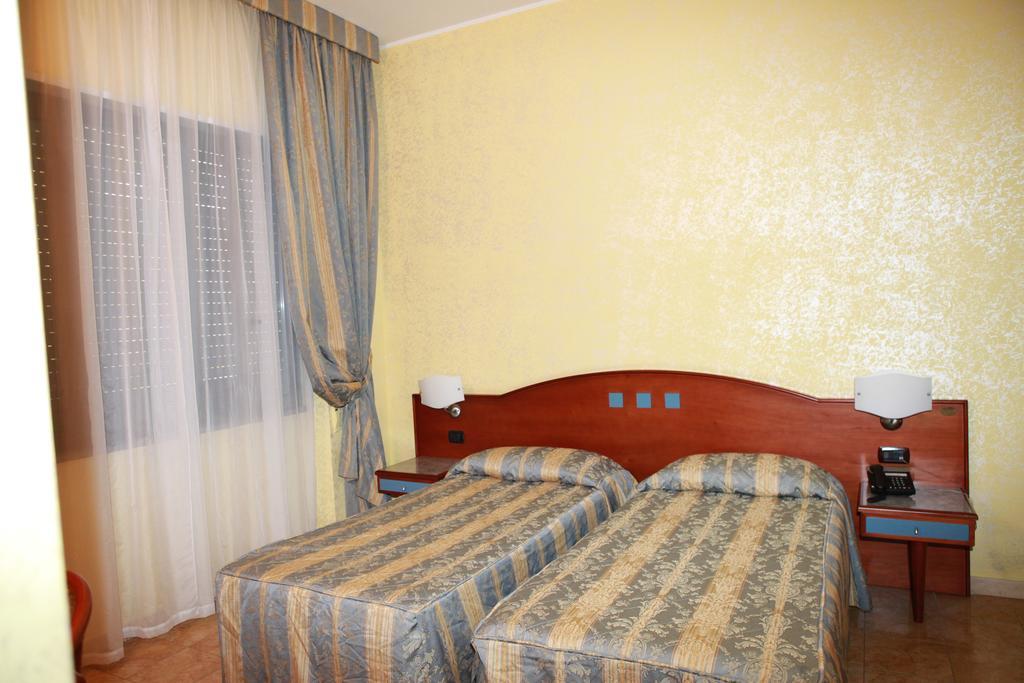 Hotel San Giuseppe - Cityhotel Catanzaro Ruang foto